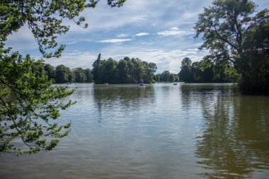 Münih şehir merkezi ile yolda
