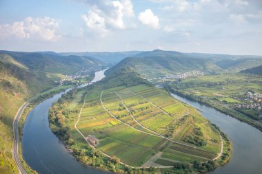yolda güzel mosel Vadisi
