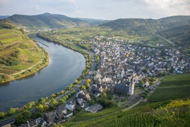 yolda güzel mosel Vadisi