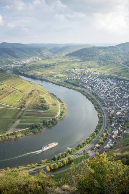 yolda güzel mosel Vadisi