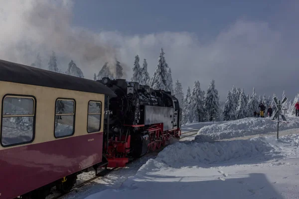 Unterwegs Der Winterlandschaft Durch Den Schönen Harz — Stockfoto