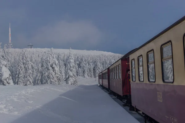 Sulla Strada Nel Paesaggio Invernale Attraverso Bellissimo Harz — Foto Stock