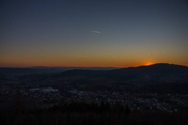Erken bir bahar gibi gün boyunca ekibi