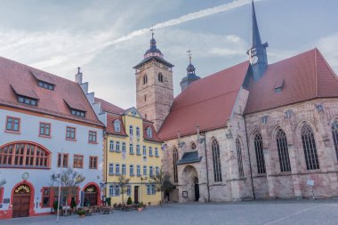schmalkalden güzel eski şehirde güneş ışığı ilk ışınları