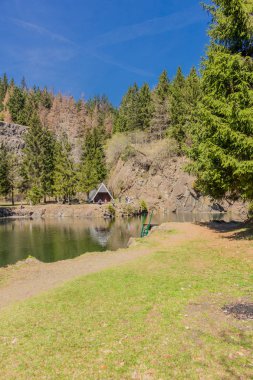 Rennsteig çevresinde güneş ışığının ilk ışınlarını yakalayın ve aynı zamanda güzel doğanın tadını çıkarın.