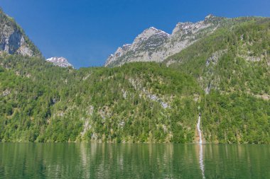 Berchtesgaden Alp etekleri boyunca güzel bir keşif turu. - Schoenau am Koenigsee.