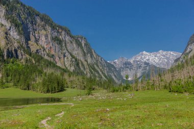 Berchtesgaden Alp etekleri boyunca güzel bir keşif turu. - Schoenau am Koenigsee.