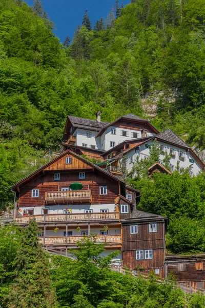 Piękna Wycieczka Eksploracji Wzdłuż Jeziora Hallsttter Letni Dzień Hallstatt Austria — Zdjęcie stockowe