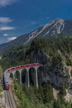 İsviçre dağlarında güzel keşif turu. - Landwasser Viyadüğü/İsviçre