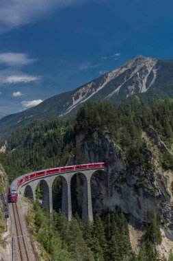 İsviçre dağlarında güzel keşif turu. - Landwasser Viyadüğü/İsviçre