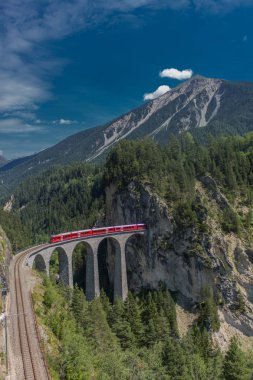 İsviçre dağlarında güzel keşif turu. - Landwasser Viyadüğü/İsviçre
