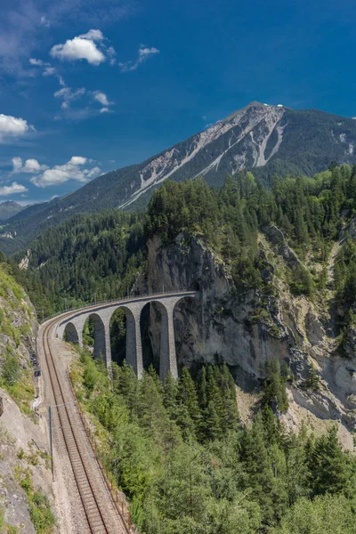 Nádherná Průzkumná Trasa Přes Hory Švýcarska Landwasser Viaduct Švýcarsko — Stock fotografie