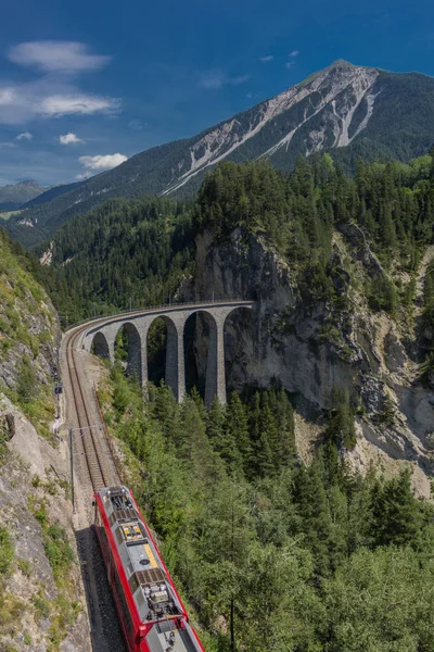İsviçre dağlarında güzel keşif turu. - Landwasser Viyadüğü/İsviçre