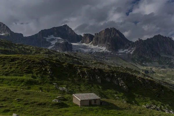 İsviçre dağlarında harika bir keşif turu. - Furka Pass/İsviçre