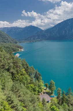 İsviçre'de dağlarda güzel keşif turu. - Thun Gölü/İsviçre