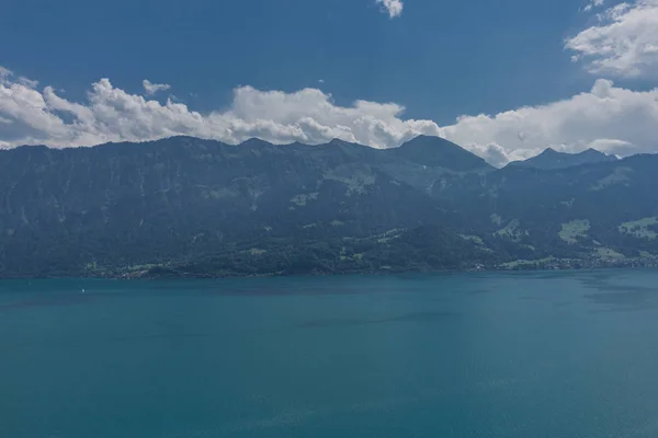 Piękna Wycieczka Eksploracji Przez Góry Szwajcarii Jezioro Thun Szwajcaria — Zdjęcie stockowe