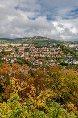 Renkli Thüringen Ormanı'nda sonbahar günü - Suhl/Germany