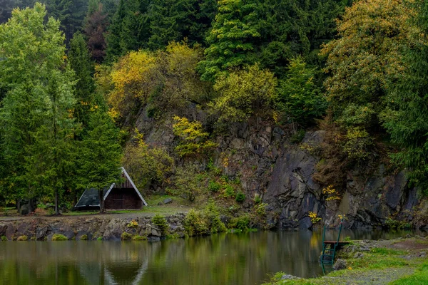 Őszi Nap Gyönyörű Türingiai Erdőben Bergsee Ebertswiese Németország — Stock Fotó