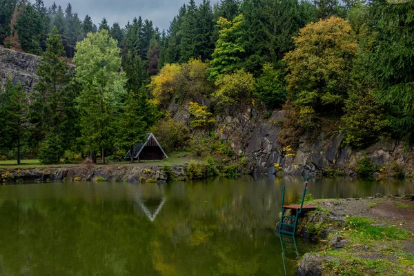 Őszi Nap Gyönyörű Türingiai Erdőben Bergsee Ebertswiese Németország — Stock Fotó