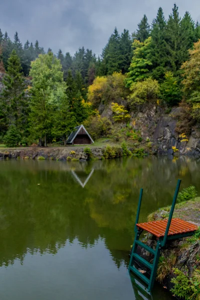 Őszi Nap Gyönyörű Türingiai Erdőben Bergsee Ebertswiese Németország — Stock Fotó