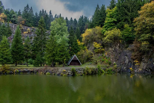 Día Otoño Hermoso Bosque Turingia Bergsee Ebertswiese Alemania — Foto de Stock