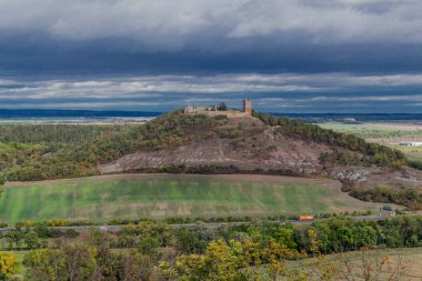 Thüringen Havzası 'nda Üç Eşitlik etrafında yürüyüş - Drei Gleichen / Almanya