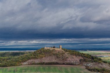 Thüringen Havzası 'nda Üç Eşitlik etrafında yürüyüş - Drei Gleichen / Almanya