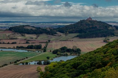 Thüringen Havzası 'nda Üç Eşitlik etrafında yürüyüş - Drei Gleichen / Almanya
