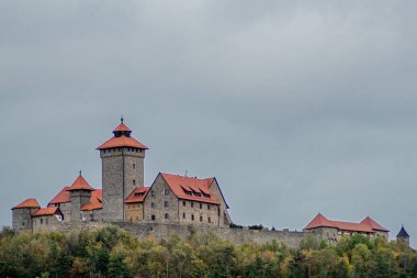 Thüringen Havzası 'nda Üç Eşitlik etrafında yürüyüş - Drei Gleichen / Almanya