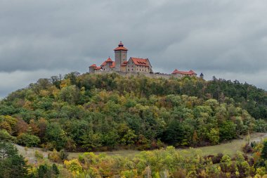 Thüringen Havzası 'nda Üç Eşitlik etrafında yürüyüş - Drei Gleichen / Almanya