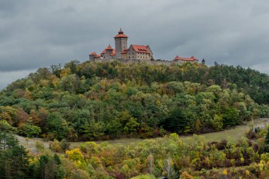 Thüringen Havzası 'nda Üç Eşitlik etrafında yürüyüş - Drei Gleichen / Almanya