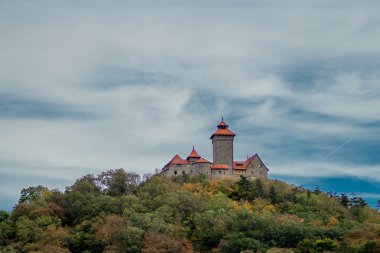 Thüringen Havzası 'nda Üç Eşitlik etrafında yürüyüş - Drei Gleichen / Almanya