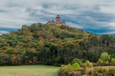 Thüringen Havzası 'nda Üç Eşitlik etrafında yürüyüş - Drei Gleichen / Almanya