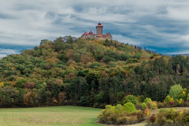 Thüringen Havzası 'nda Üç Eşitlik etrafında yürüyüş - Drei Gleichen / Almanya