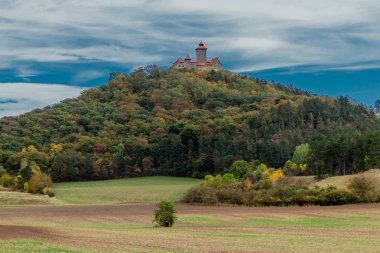 Thüringen Havzası 'nda Üç Eşitlik etrafında yürüyüş - Drei Gleichen / Almanya