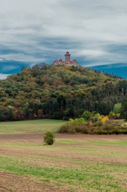 Thüringen Havzası 'nda Üç Eşitlik etrafında yürüyüş - Drei Gleichen / Almanya