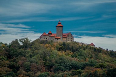 Thüringen Havzası 'nda Üç Eşitlik etrafında yürüyüş - Drei Gleichen / Almanya