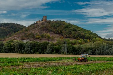 Thüringen Havzası 'nda Üç Eşitlik etrafında yürüyüş - Drei Gleichen / Almanya