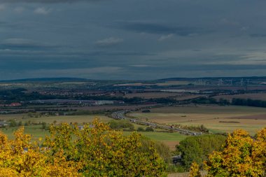 Thüringen Havzası 'nda Üç Eşitlik etrafında yürüyüş - Drei Gleichen / Almanya
