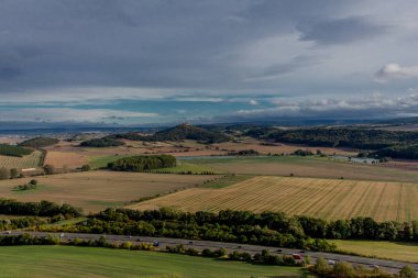 Thüringen Havzası 'nda Üç Eşitlik etrafında yürüyüş - Drei Gleichen / Almanya