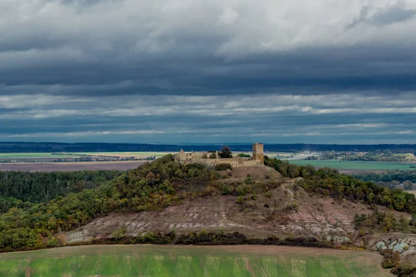 Thüringen Havzası 'nda Üç Eşitlik etrafında yürüyüş - Drei Gleichen / Almanya