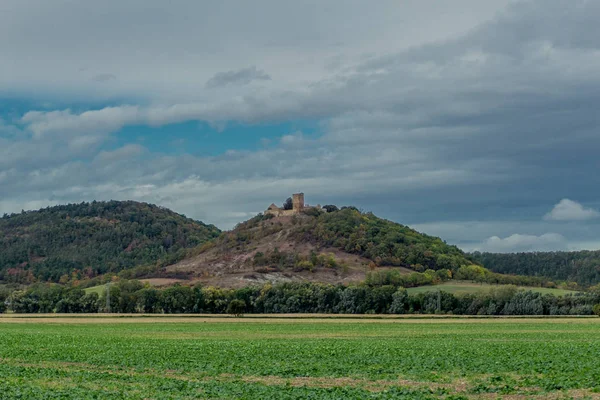 Thüringen Havzası 'nda Üç Eşitlik etrafında yürüyüş - Drei Gleichen / Almanya