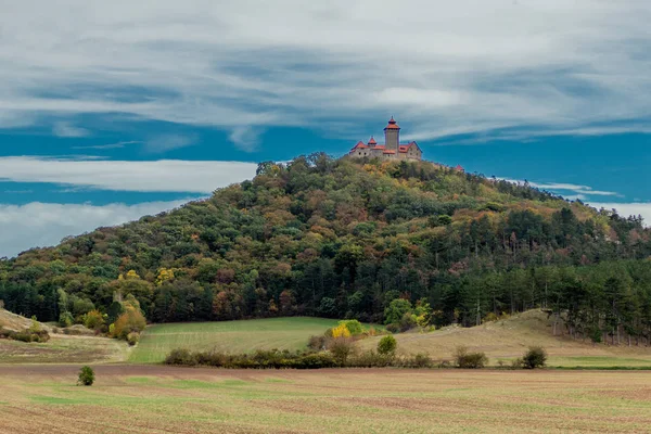 Thüringen Havzası 'nda Üç Eşitlik etrafında yürüyüş - Drei Gleichen / Almanya
