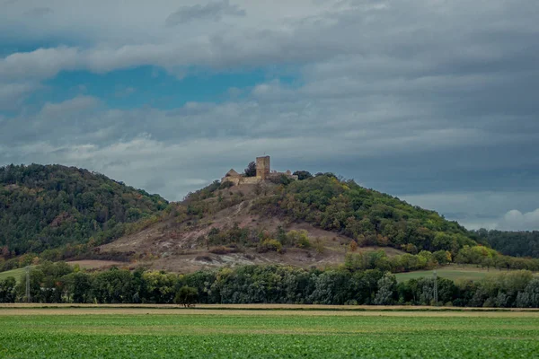 Thüringen Havzası 'nda Üç Eşitlik etrafında yürüyüş - Drei Gleichen / Almanya