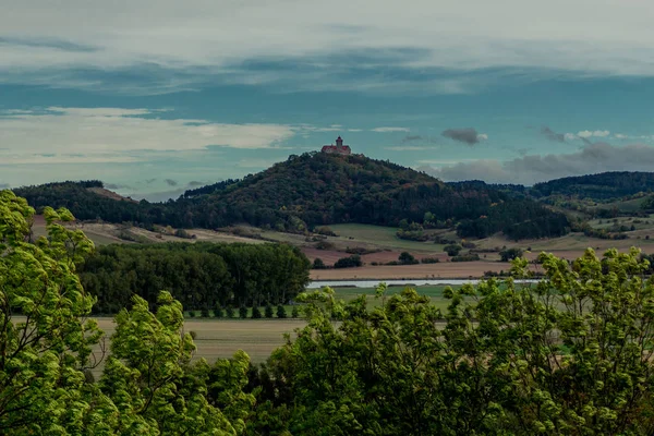Thüringen Havzası 'nda Üç Eşitlik etrafında yürüyüş - Drei Gleichen / Almanya