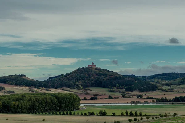 Thüringen Havzası 'nda Üç Eşitlik etrafında yürüyüş - Drei Gleichen / Almanya