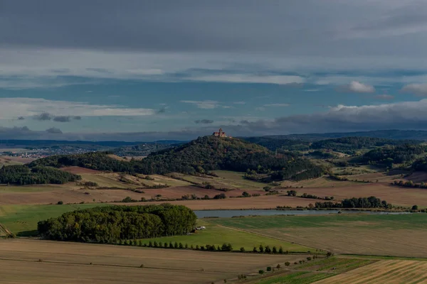 Thüringen Havzası 'nda Üç Eşitlik etrafında yürüyüş - Drei Gleichen / Almanya