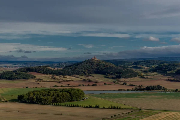 Thüringen Havzası 'nda Üç Eşitlik etrafında yürüyüş - Drei Gleichen / Almanya