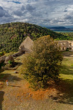 Thüringen Havzası 'nda Üç Eşitlik etrafında yürüyüş - Drei Gleichen / Almanya