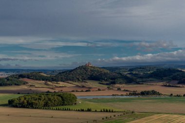 Thüringen Havzası 'nda Üç Eşitlik etrafında yürüyüş - Drei Gleichen / Almanya